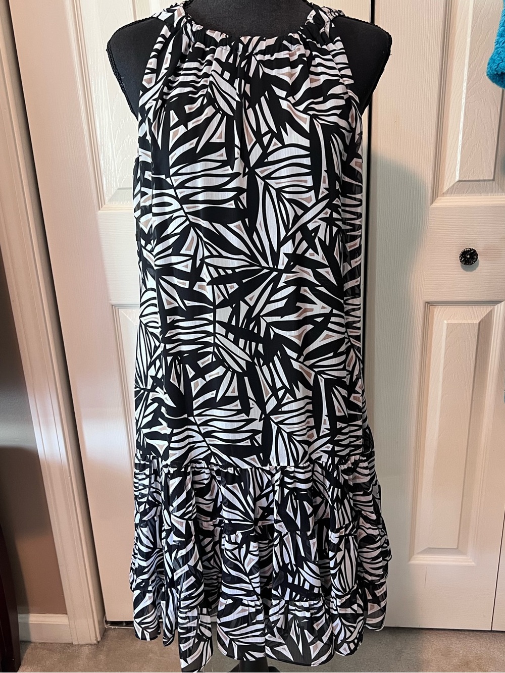 NWOT Women’s sleeveless Prelude size 10 dress